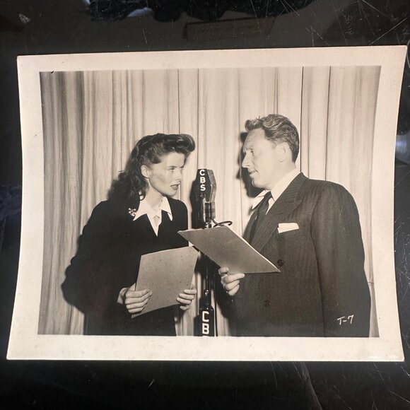 Vintage 1940s Katharine Hepburn & Spencer Tracy CBS Radio Show Photo 4x5 Inches - Picture 2 of 13